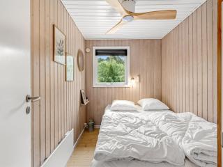 Holiday Home Dirtje - 850m from the sea by Interhome - 1
