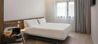 B&B HOTEL Pamplona Zizur - 8