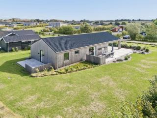 Holiday Home Ragmar - 525m from the sea by Interhome - 5