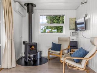 Holiday Home Laurine - 500m from the sea by Interhome - 3