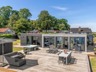 Holiday Home Lin - 80m from the sea by Interhome - 3