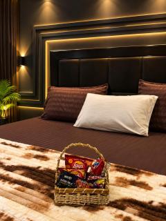 Elegant Family Apartment, 2 Beds, Netflix, AC, Parking In E11 Islamabad - 7