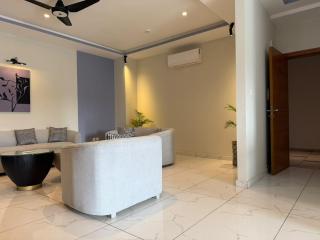 The Elite Heights Residence with Private Terrace - 9