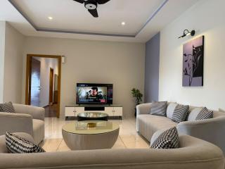 The Elite Heights Residence with Private Terrace - 4