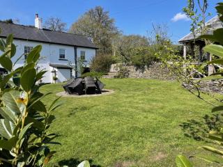 3 Bed in Penpedairheol oc-o46341 - 0