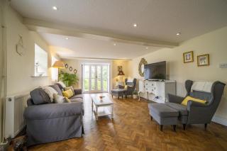 3 Bed in Penpedairheol oc-o46341 - 9