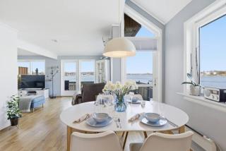 Seafront Home - 9