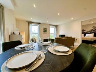 2BR Apartment with City Views & Parking - 9