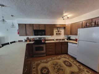 Cozy Retreat with Scenic Views- Prestige Vacations - 5