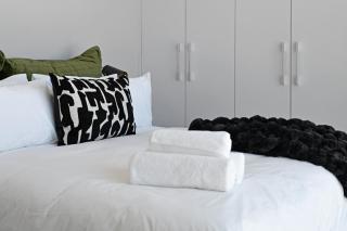Freya - Stunning 2 bed with City & Table Mountain Views ! - 6