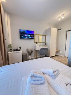 Luxury Cozy ApartHotel with Private Parking - 0