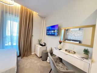 Luxury Cozy ApartHotel with Private Parking - 2
