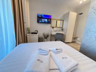 Luxury Cozy ApartHotel with Private Parking - 1