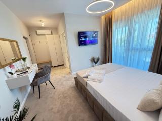 COZY Boutique ApartHotel - Private Suites and Studios - 4