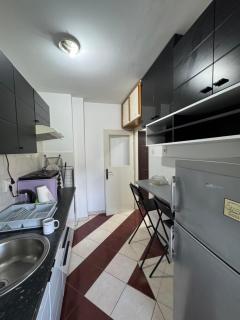 Comfy Central Apartment - 2