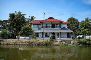 Backwater Home - 0