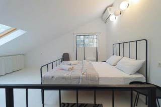 Cozy 1BR Apt In Heart of Old Tbilisi - By Wehost - Tbilisi - 2