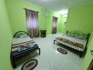 Sukau Guest House B&B - 3