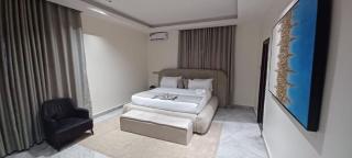 1058 by Nouveau Apartment - 4