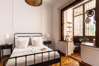 Zygmunta Augusta Street Suites near Old Town & Planty by Downtown Apartments - Krakow - 9