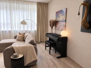 MAIER Suite Nürnberg-Stein - A01 - 142 qm - Terrasse - Gasgrill - Parkplatz - 24h Self Check-in - 3