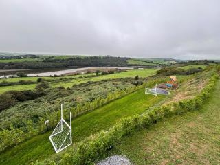 The Waterfront House in Kinsale, hosted by Exquisite Holiday Homes sleeps 19 - 7