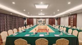 IU Hotel Zhanjiang Haibin Park Seaview Corridor - 3