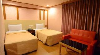 Centre Hotel - 1