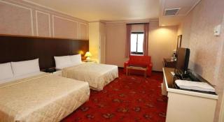 Centre Hotel - 1