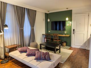 MiraNamin Nest GUMAMELA - Family Suite in Historic Home with Indoor Plunge Pool, Garden View, Pet-Friendly, Self-Service Breakfast - 8