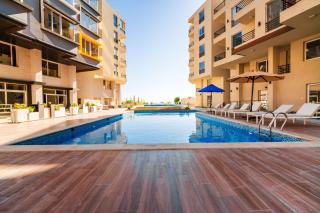 Aqua Fun Apartment - Sea & Pool Views, Private Beach - 9