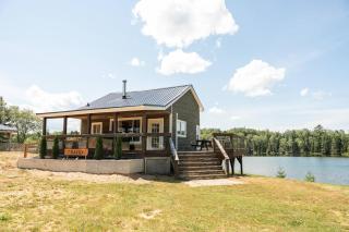 Livingstone Landing - Rustic Retreat - 9