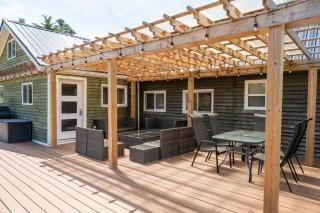 Livingstone Landing - Rustic Retreat - 8
