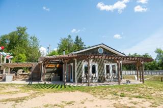 Livingstone Landing - Rustic Retreat - 4