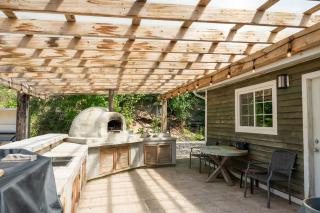 Livingstone Landing - Rustic Retreat - 1