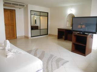 Baan Petcharat - 1