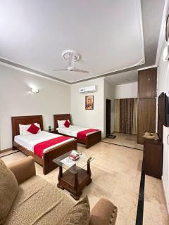 Capri Inn Guest House - 8