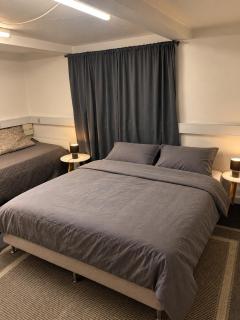 LK - Isolated Room with own Entrance - 0