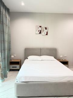 Heart of city apartment - 6