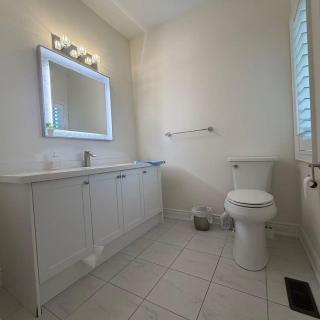 Modern Private Room near Don Mills & Fairview Mall - 4