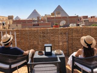 The 5 Inn - Rooftop Pyramids View - 8