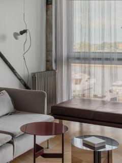 One of One, River & Old Town Views - Charming Retreat by Innorental - 2