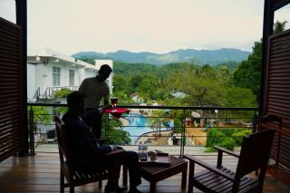 Saru Blue Sapphire Hotel - 9