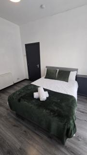 8 Guest Lovely home in Liverpool *NO GUEST FEE - 9