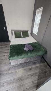 8 Guest Lovely home in Liverpool *NO GUEST FEE - 3