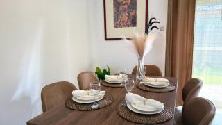 Local-Lux Garden Residence-12Guests-140m2-Free Parking - 5