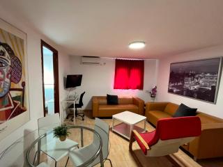 Apartment next to the Teatro Real and Opera Madrid - 0