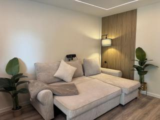 Modern 2-room Apartment with Lake View, Garden, Terrace - 3