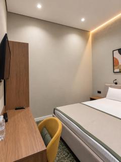 City Line HOTEL - 8