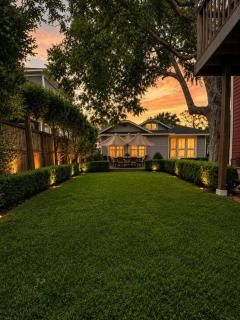 Spacious 4BR | Sleeps 18 | Near Downtown Houston - 6